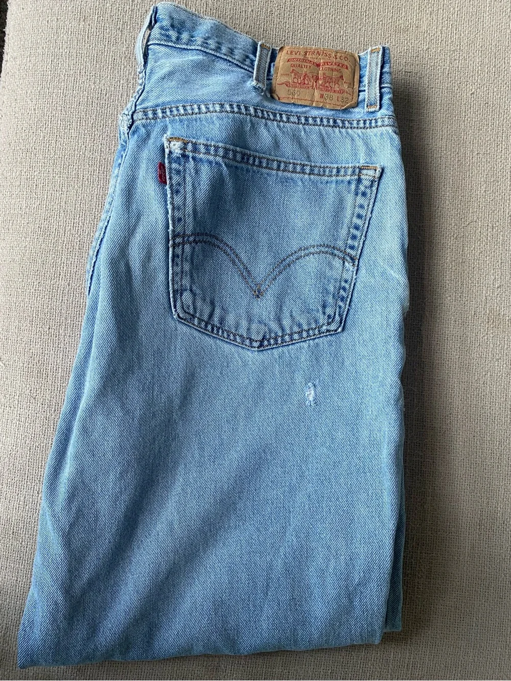 Levi's 560 Relaxed Comfort Fit Light Blue Denim Jeans - W38 L32